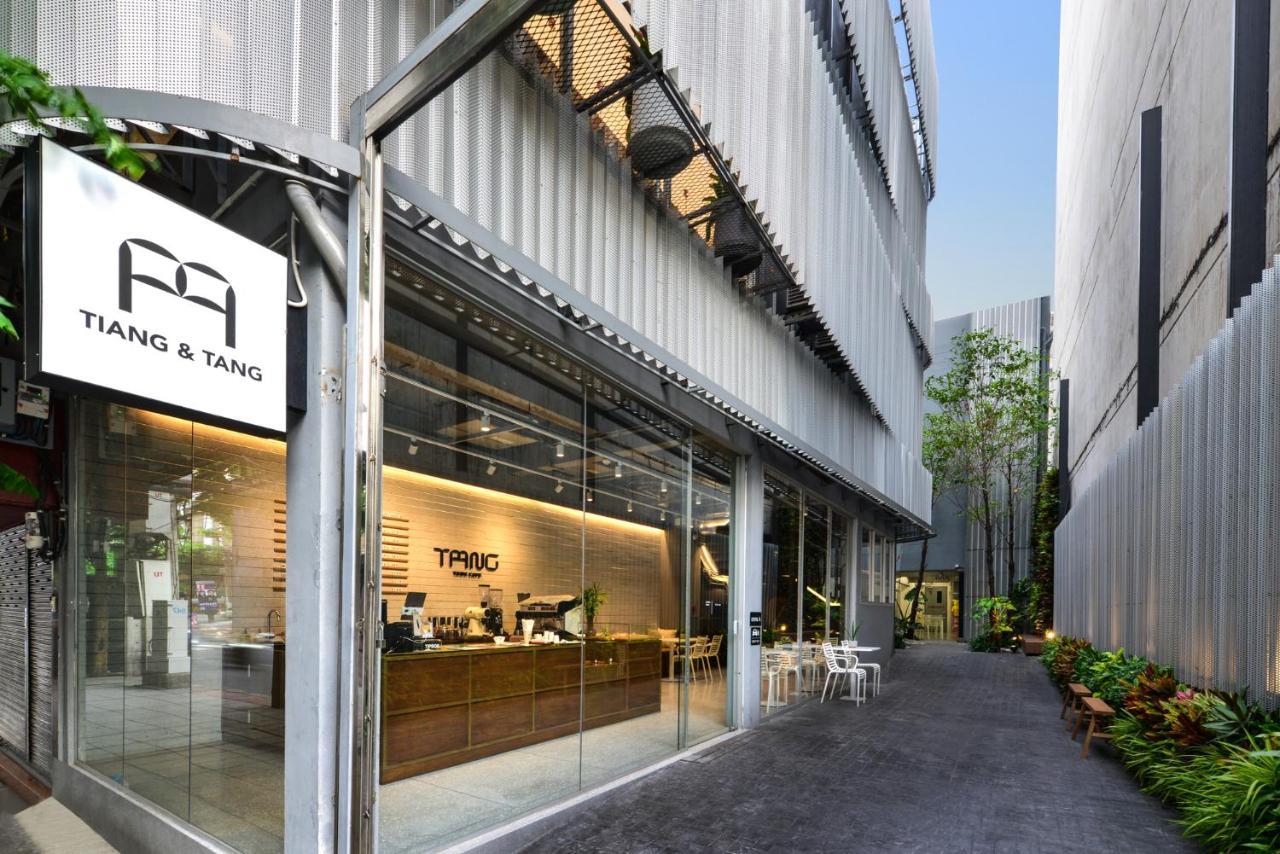 Tiang Capsule Hostel Bangkok Exterior photo